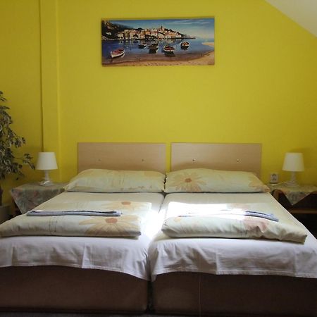 Hotel Formule Decin Exterior photo
